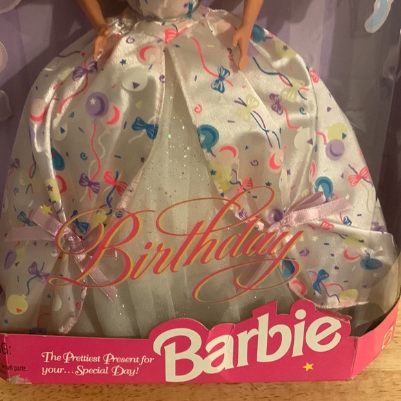 1996 birthday Barbie - Picture 3 of 11